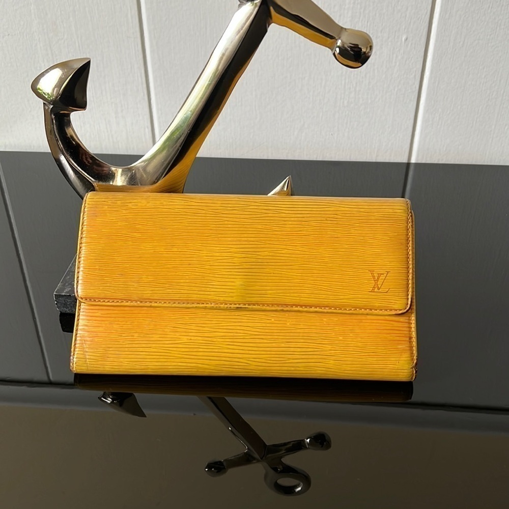 Louis Vuitton Epi Trifold Wallet